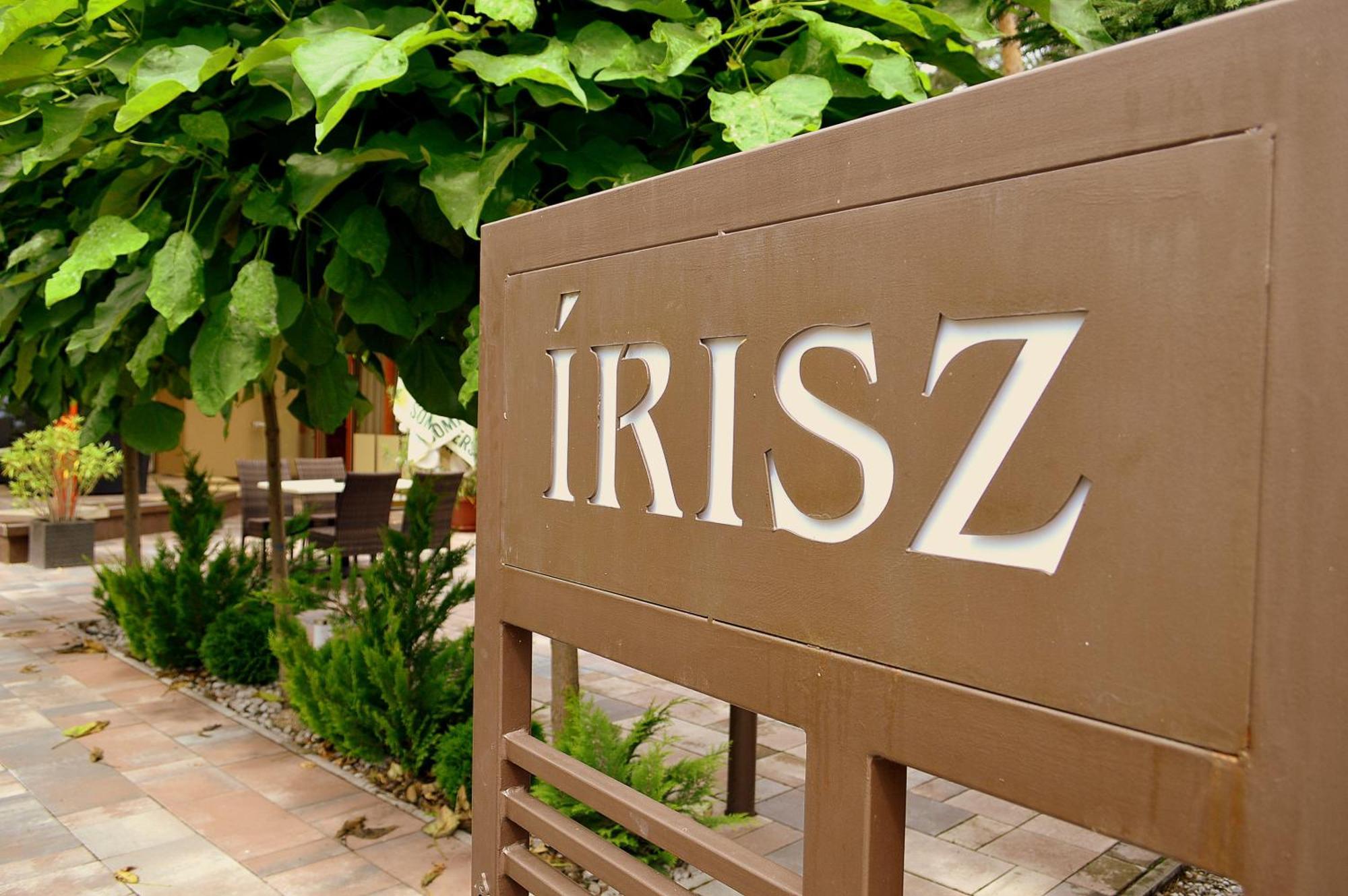 Hotel Írisz Nyíregyháza Exterior foto